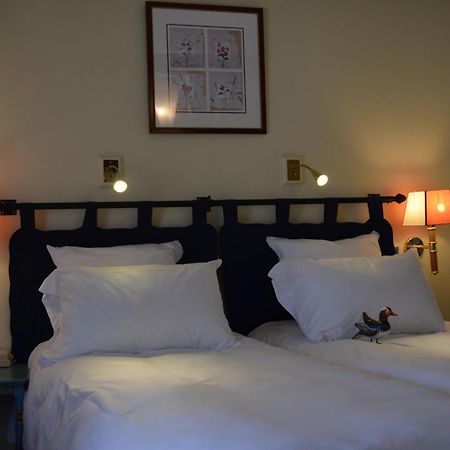 Logis Hotel Auberge Du Cheval Blanc Yvoy-le-Marron Eksteriør billede